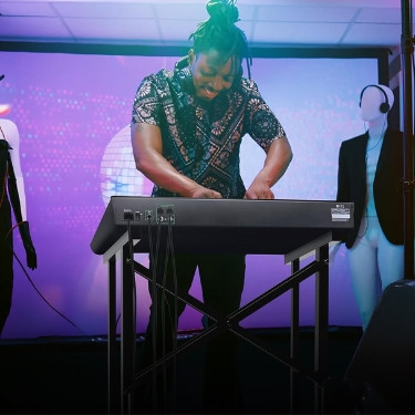 DJ Mixer Stands